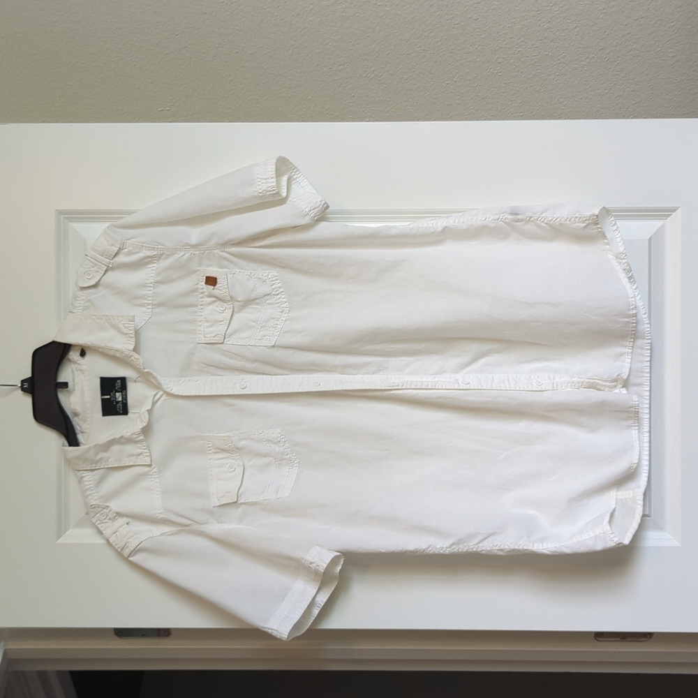 2 Mens Button Up Shirts